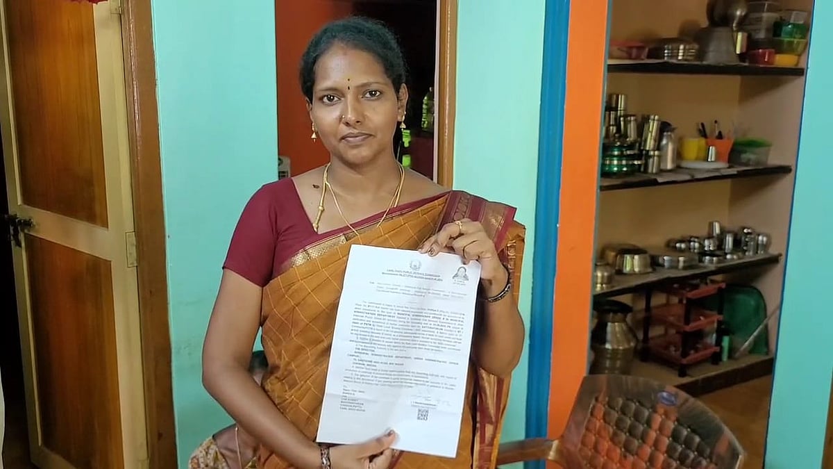 அப்பா தூய்மை பணியாளர்; மகள் TNPSC Group 2 தேர்வில் நகராட்சி ஆணையர்... ஒரு தன்னம்பிக்கை கதை..!