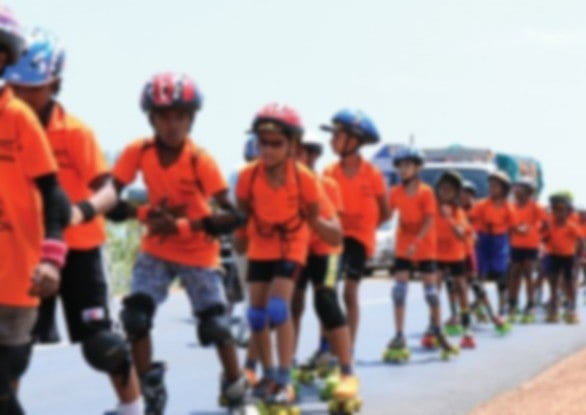 சேலம்: ஆபத்தை உணராமல் நெடுஞ்சாலையில் ஸ்கேட்டிங் செய்த சிறுவர்கள் - கைதான பயிற்சியாளர்; என்ன நடந்தது?