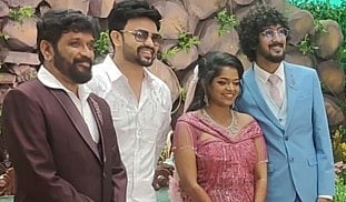 எதிர் நீச்சல் இயக்குநர் திருச்செல்வம் மகள் பிரியவர்ஷினியின் திருமணம்; வாழ்த்திய பிரபலங்கள்! 