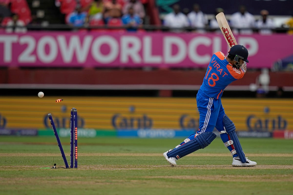 Virat Kohli : `இறுதிப்போட்டியிலும் அப்படி ஆடிவிடாதீர்கள் கோலி!' - ஏன் தெரியுமா?'