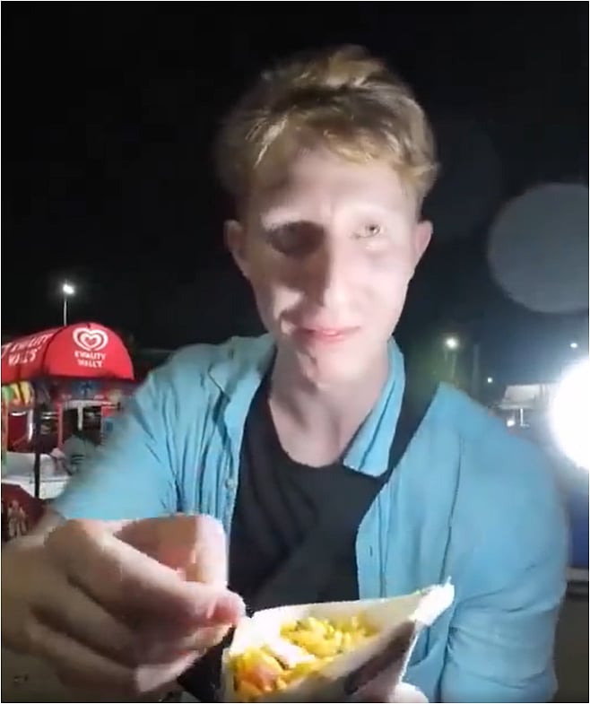 அமெரிக்க இளைஞர்