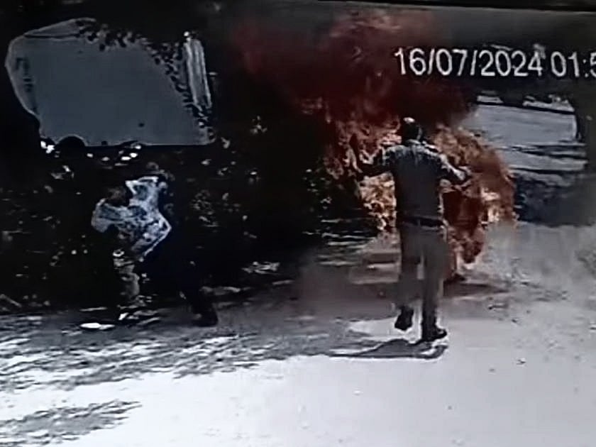 நிலப்பிரச்னை; காவல் நிலையத்திலேயே தாயை தீவைத்து எரித்துக்கொன்ற மகன் - மொபைலில் வீடியோ எடுத்த கொடூரம்