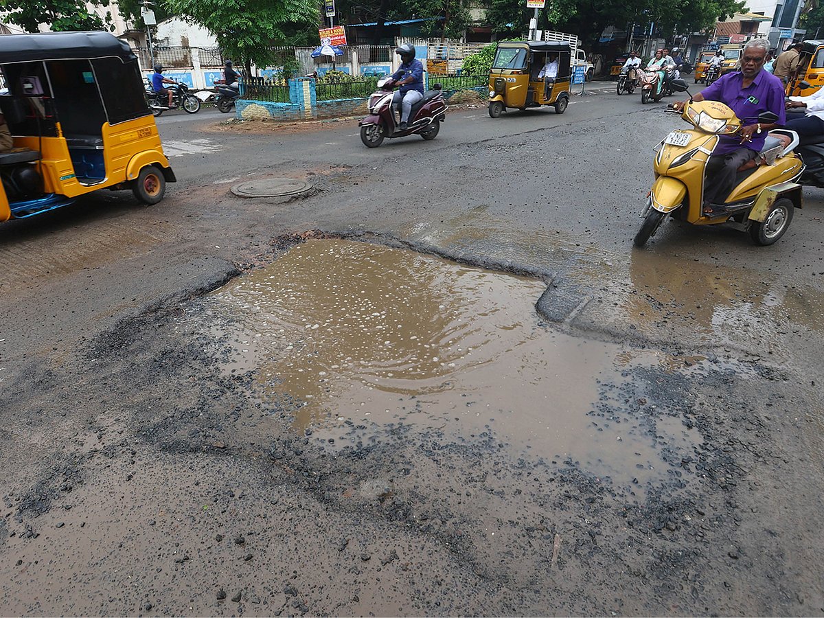 ஈ.வி.கே.எஸ் சம்பத் சாலை...