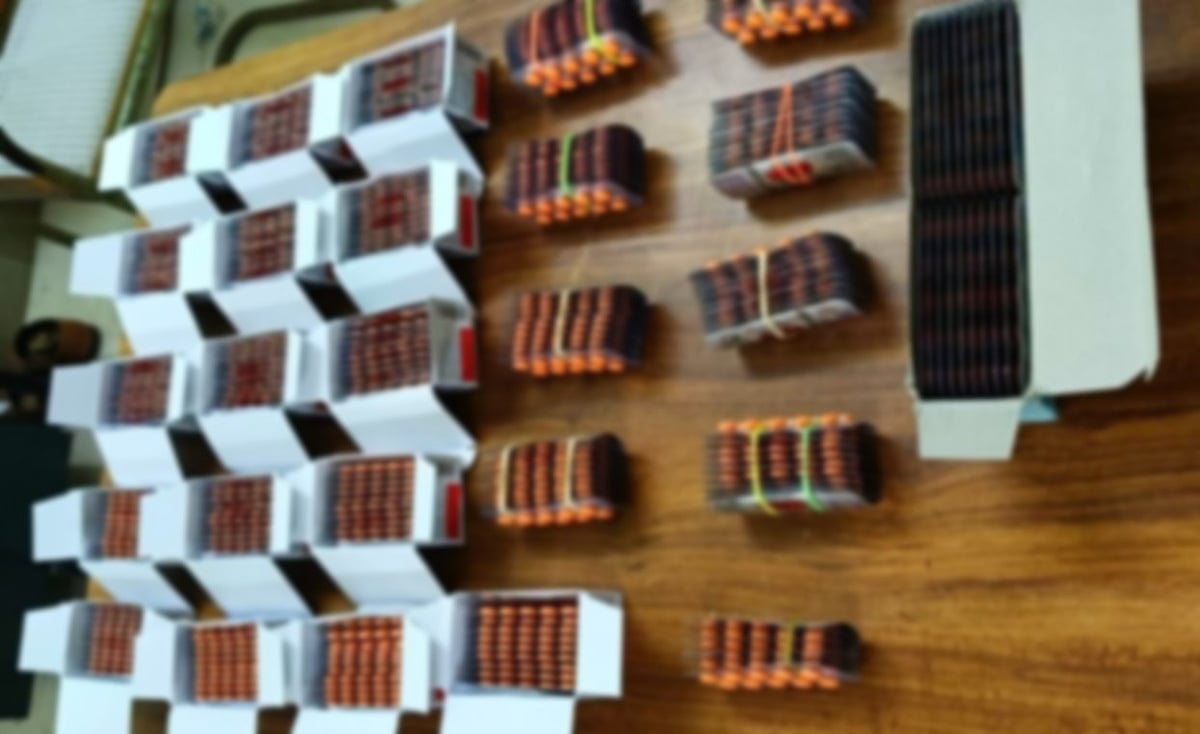 2,750 போதை மாத்திரைகளுடன் சிக்கிய 6 பேர்... மாணவர்களுக்கு விற்க வாட்ஸ்அப் குழு - நீளும் நெட்வொர்க்!