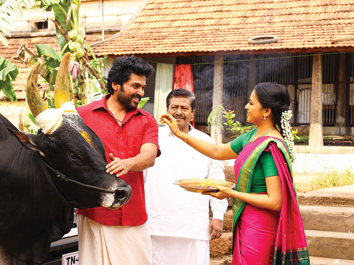 Ananda Vikatan - 07 August 2024 - Meiyazhagan Exclusive: "அன்பின் முதல் புள்ளி '96'... இரண்டாவது புள்ளி 'மெய்யழகன்'!" |director premkumar interview about Meiyazhagan movie - Vikatan