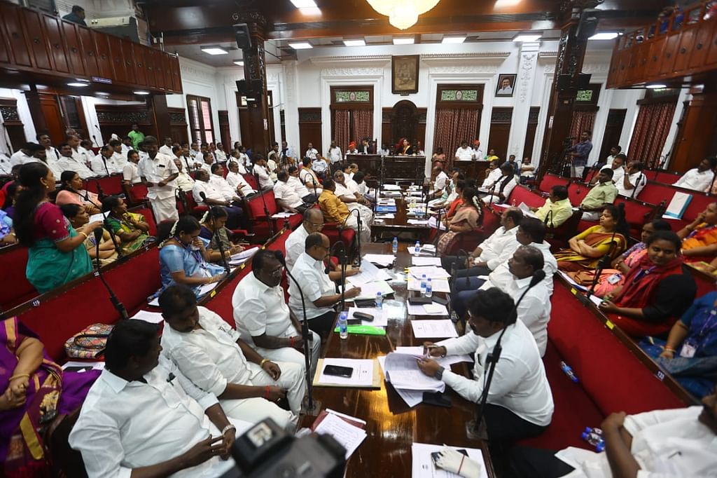 மாமன்றக் கூட்டம்