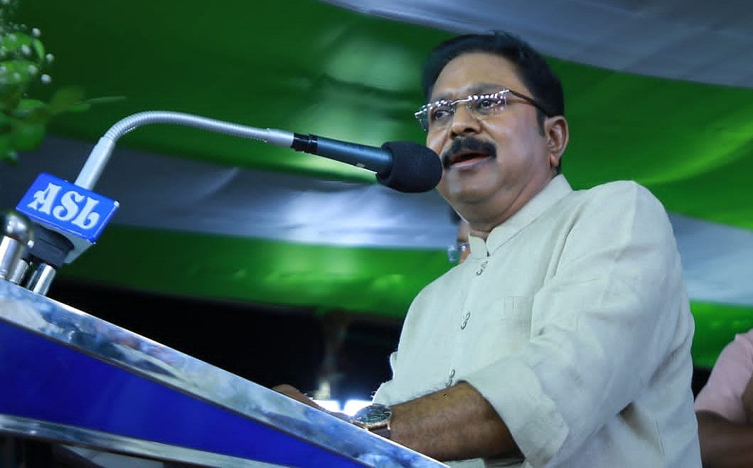 ``ஒரு சிலர் பதவி வெறிக்காக ஜெயலலிதா தொண்டர்கள் ஓரணியில் திரள்வது தடுக்கப்படுகிறது'' - டிடிவி தினகரன்