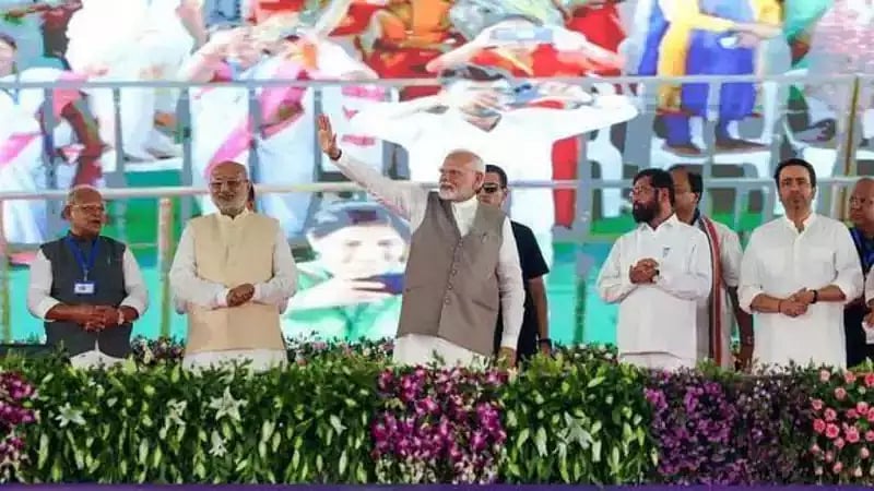 `துண்டாடும் கும்பல்; நகர நக்சலைட்கள்...' - காங்கிரஸை சரமாரியாகச் சாடிய பிரதமர் நரேந்திர மோடி