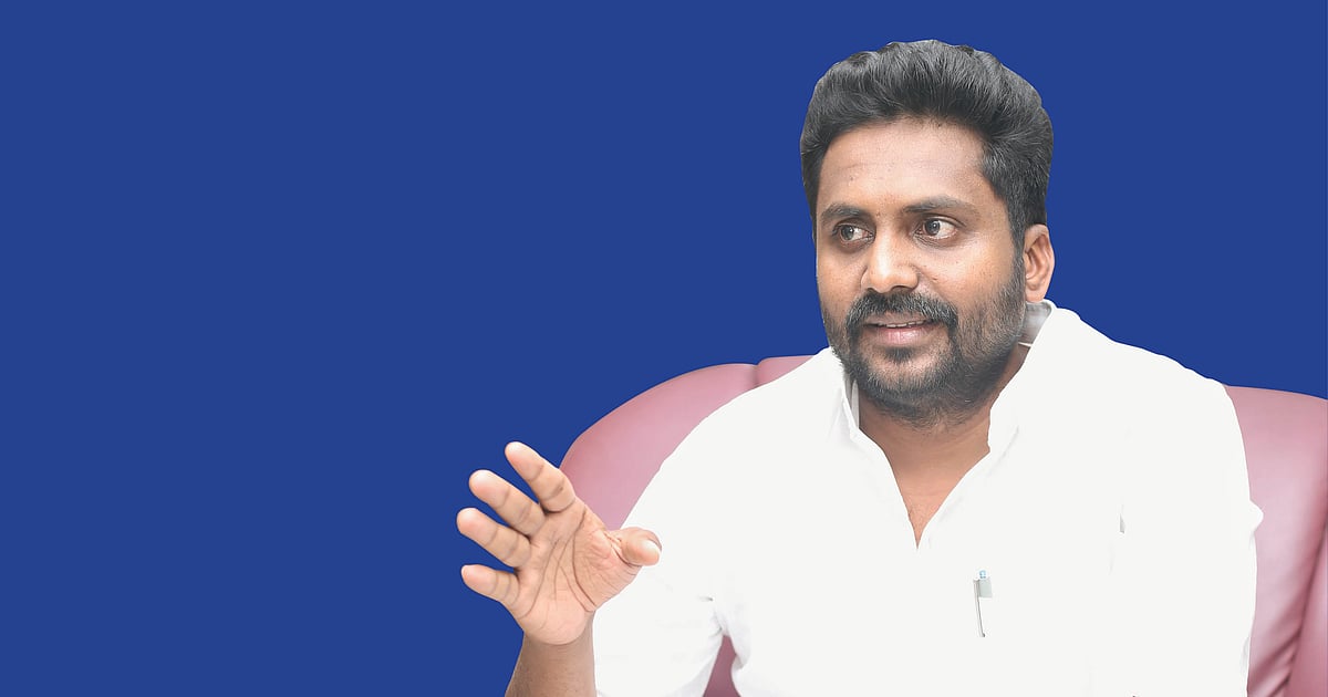 Junior Vikatan - 29 September 2024 - “கூட்டணியிலிருந்து யாராலும் திருமாவளவனை பிரித்துவிட முடியாது!” - அடித்துச் சொல்லும் ராஜீவ்காந்தி | dmk student wing leader rajiv ...