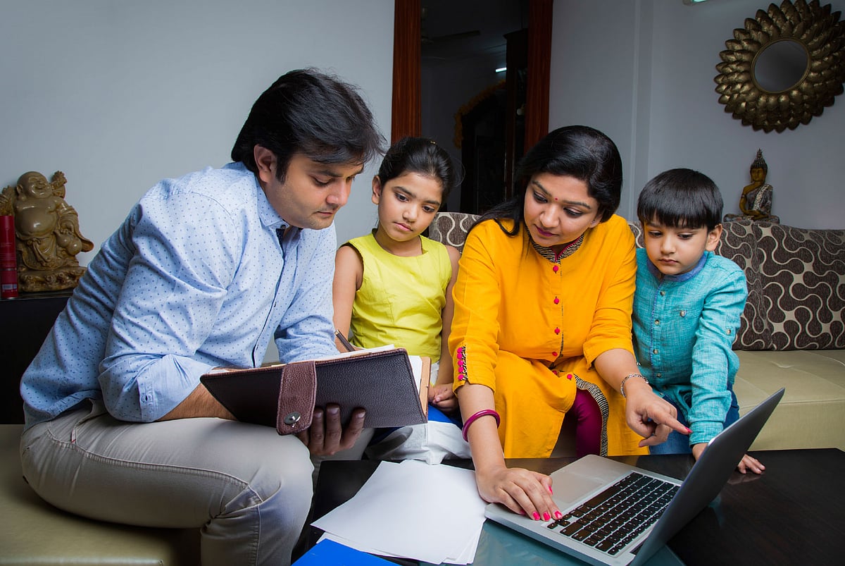 இப்போதே மாதம் ரூ.12,900் சேமிக்க ஆரம்பித்தால்...  20 ஆண்டுகளில் ரூ. 1.33 கோடி!