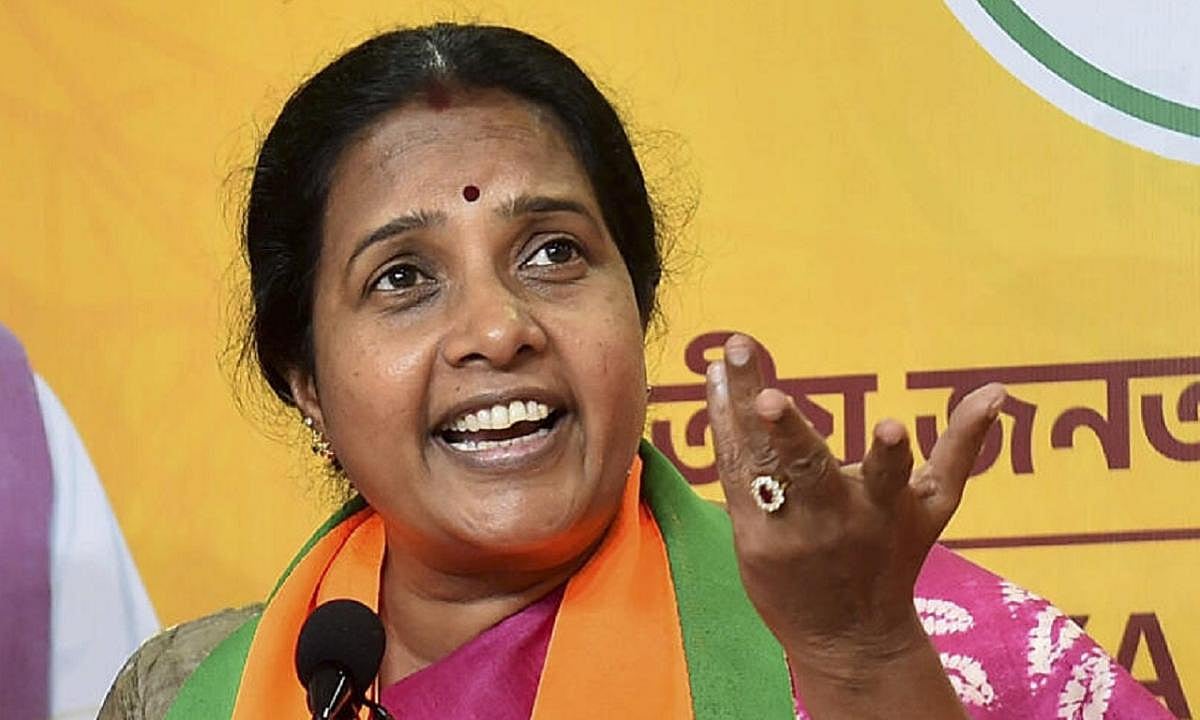 'முதலமைச்சர் எந்த உலகத்தில் வாழ்கிறார் என தெரியவில்லை' - வானதி சீனிவாசன்