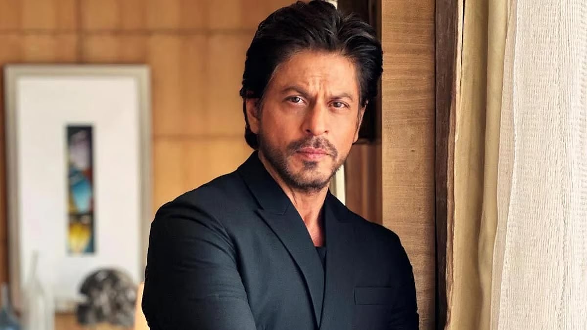 SRK: இடித்துக் கட்டப்படவுள்ள ஷாருக்கான் வீடு; போட்டிப் போடும் பில்டர்கள்; காரணம் என்ன?