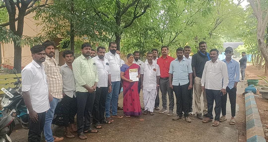 பேரூராட்சி தலைவி போலீஸில் புகார்