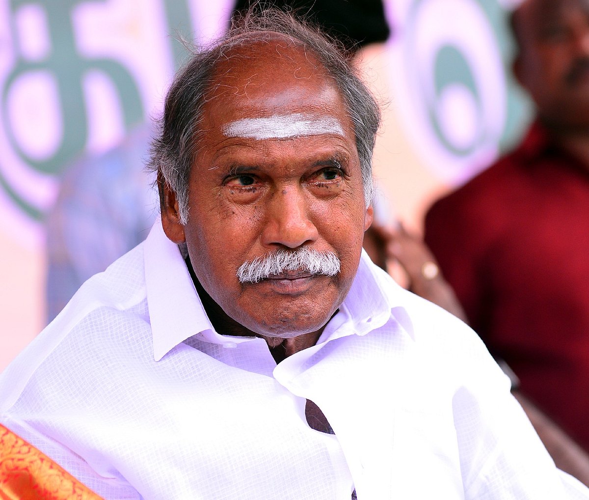 புதுச்சேரி: ``கடைகளின் பெயர் பலகைகளில் தமிழ் கட்டாயம்