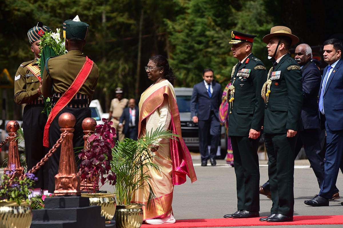 ``இந்திய முப்படைகளிலும் பெண்கள் சாதனை படைக்கின்றனர்..