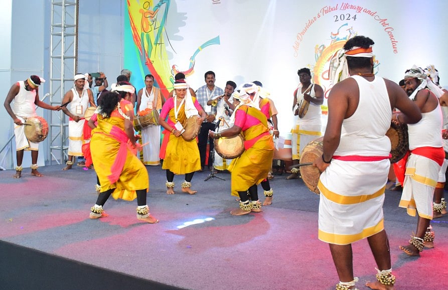 Aadhi Kalaikol 2024: 'பாரம்பர்ய உணவு, நாட்டார் கலைகள்...' - களைகட்டிய ஆதி கலைக்கோல்! | Photo Album