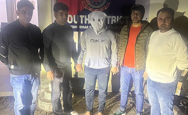 ``குடும்பத்தில் யாரும் ஆதரவாக இல்லை...'' -  பெற்றோர், சகோதரியை படுகொலை செய்த இளைஞர் பகீர்..!