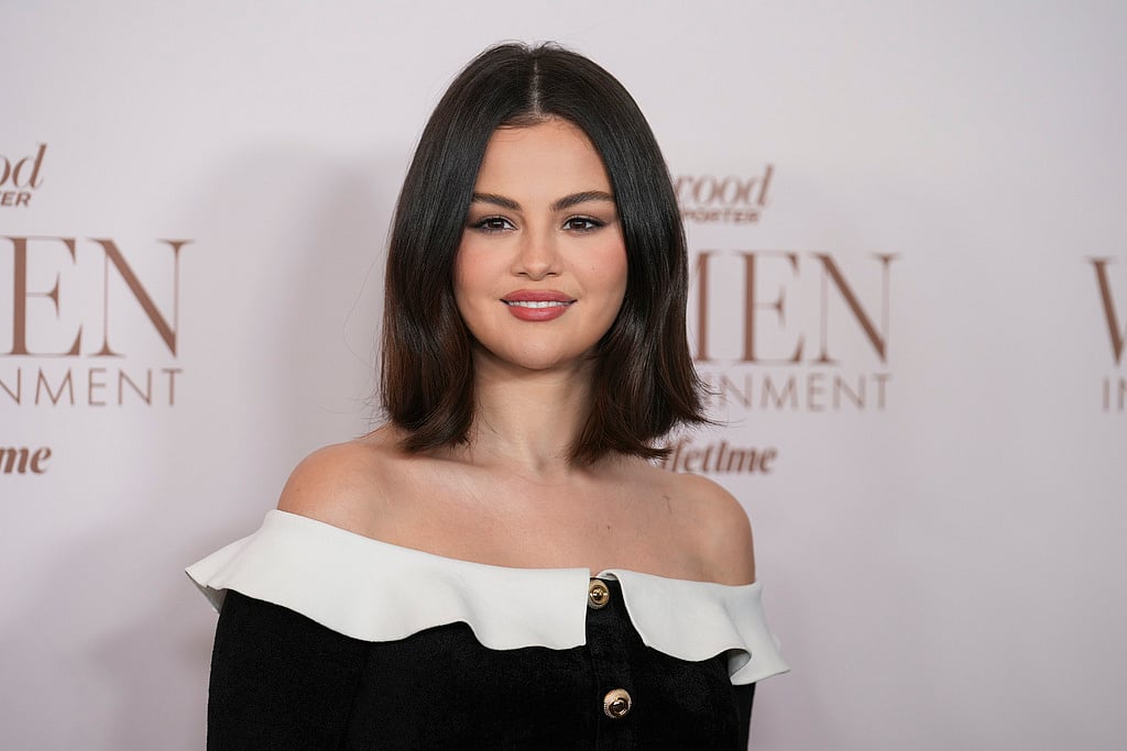 Selena Gomez : இன்ஸ்டாவில் 423 மில்லியன் பாலாவேர்ஸ்... காதலரைக் கரம்பிடிக்கும் பாடகி செலினா!