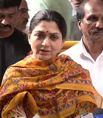 EVKS Elangovan: ``உனக்கும் எனக்கும் போன ஜென்மத்து பந்தம்...'' - நினைவுகளை பகிர்ந்த குஷ்பூ