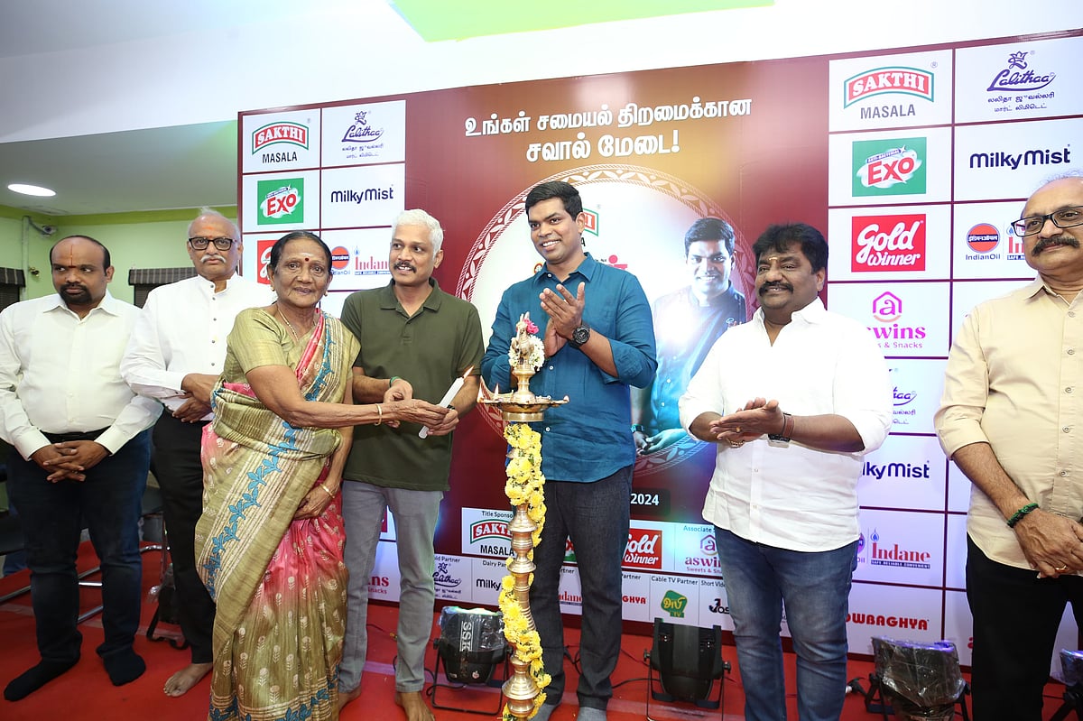 மட்டை அரிசி சாதம், அதலக்காய் குழம்பு... கொட்டும் மழையிலும்  அசத்திய சமையல் சூப்பர் ஸ்டார் நிகழ்ச்சி!