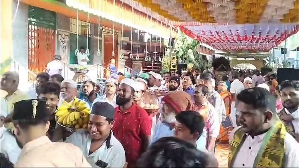 தர்மபுரி: அருணாச்சலேஸ்வரருக்கு சீர்வரிசை எடுத்து அசத்திய இஸ்லாமியர்கள்; ஆச்சர்யப்பட்ட நிர்வாகம்!