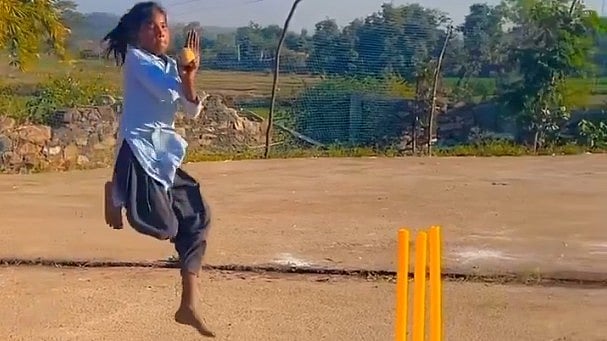 Sachin: ``உங்களைப் போலவே பந்துவீசுகிறார் ஜாகீர்!