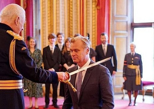 Cristopher Nolan: ஆஸ்கர் நாயகனுக்கு `சர்' பட்டம் வழங்கி கௌரவித்த இங்கிலாந்து மன்னர் குடும்பம்!