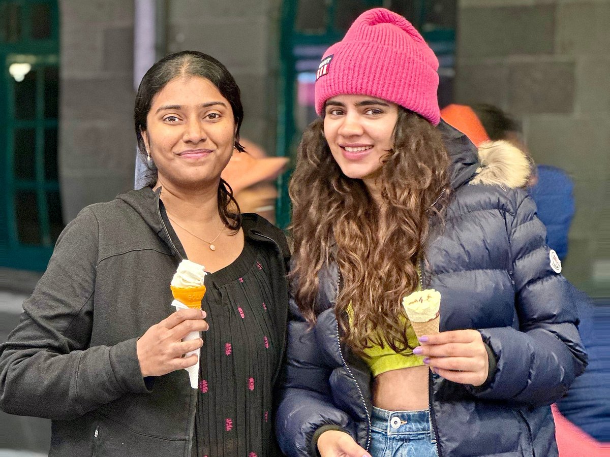 Bigg Boss 8: ``சௌந்தர்யாவின் அம்மா அப்பா அழுதுட்டிருக்காங்க