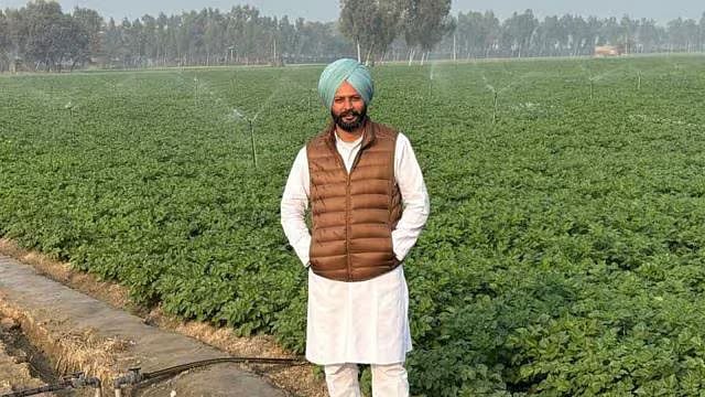 ``ஆண்டுக்கு ரூ.2.5 கோடி லாபம்  கிடைக்குது..'' -உருளைக்கிழங்கு சாகுபடியில் ஜெயித்த பட்டதாரி விவசாயி