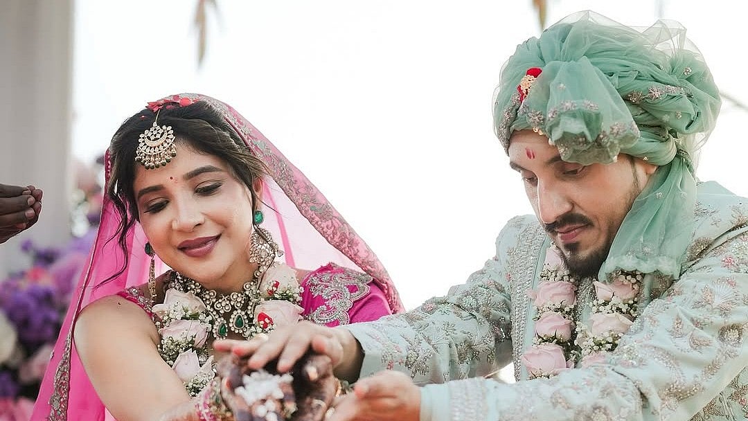 Sakshi Agarwal Wedding: சாக்‌ஷி அகர்வால் - நவ்னீத் திருமண புகைப்படங்கள் | Photo Album