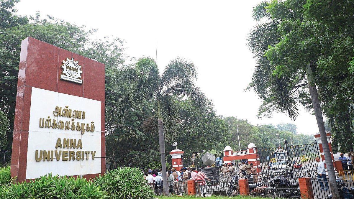 அண்ணா பல்கலைக்கழக மாணவி பாலியல் துன்புறுத்தல் வழக்கு: ஞானசேகரன் வீட்டில் சிக்கிய முக்கிய ஆவணங்கள்! 