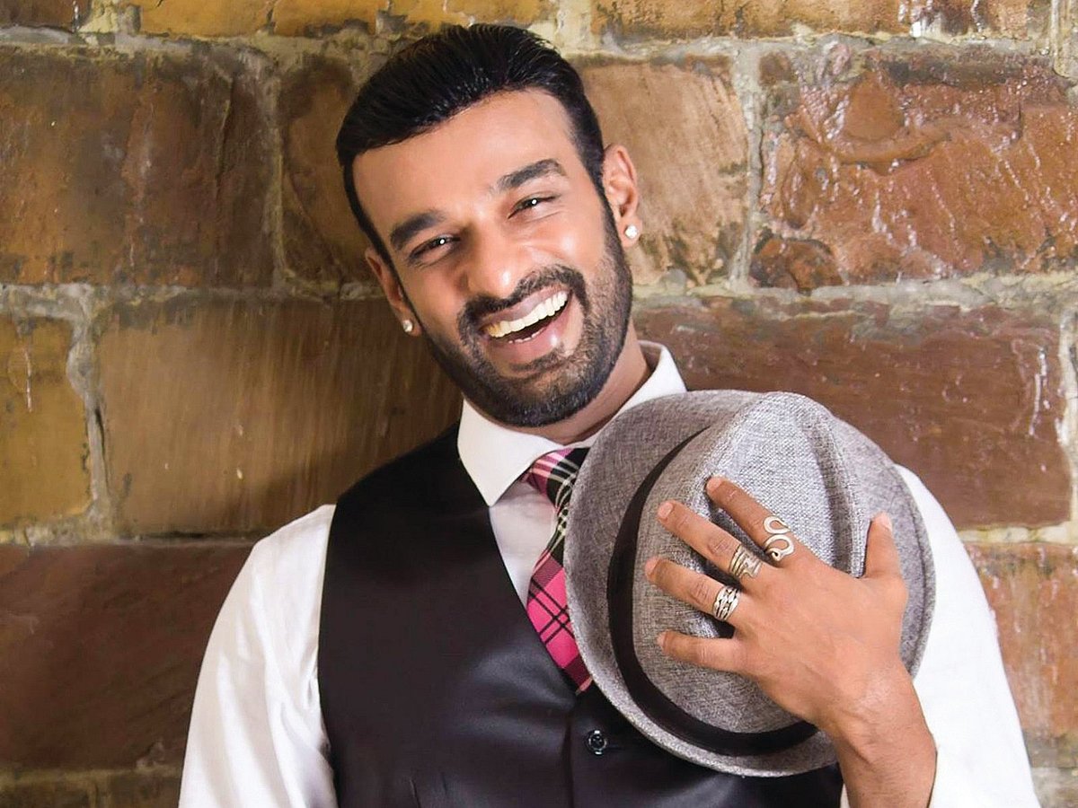 BB Tamil 8: கூத்துப்பட்டறை பயிற்சி முதல் உளவியல் ஆலோசகர் வரை - சாஷோ ‘பிக் பாஸ்’ ஆன கதை