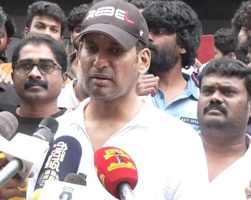 MadhaGajaRaja: 'ஒரு நடிகனா ரொம்ப சந்தோஷமா இருக்கேன், சண்டக்கோழிக்கு அப்புறம்..'- விஷால் ஓப்பன் டாக் 