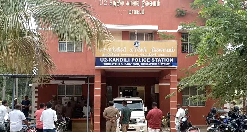 ரவுடியுடன் பொங்கல் விழா  கொண்டாடிய 3 போலீஸார்... ஆயுதப்படைக்குத் தூக்கியடித்த திருப்பத்தூர் எஸ்.பி!