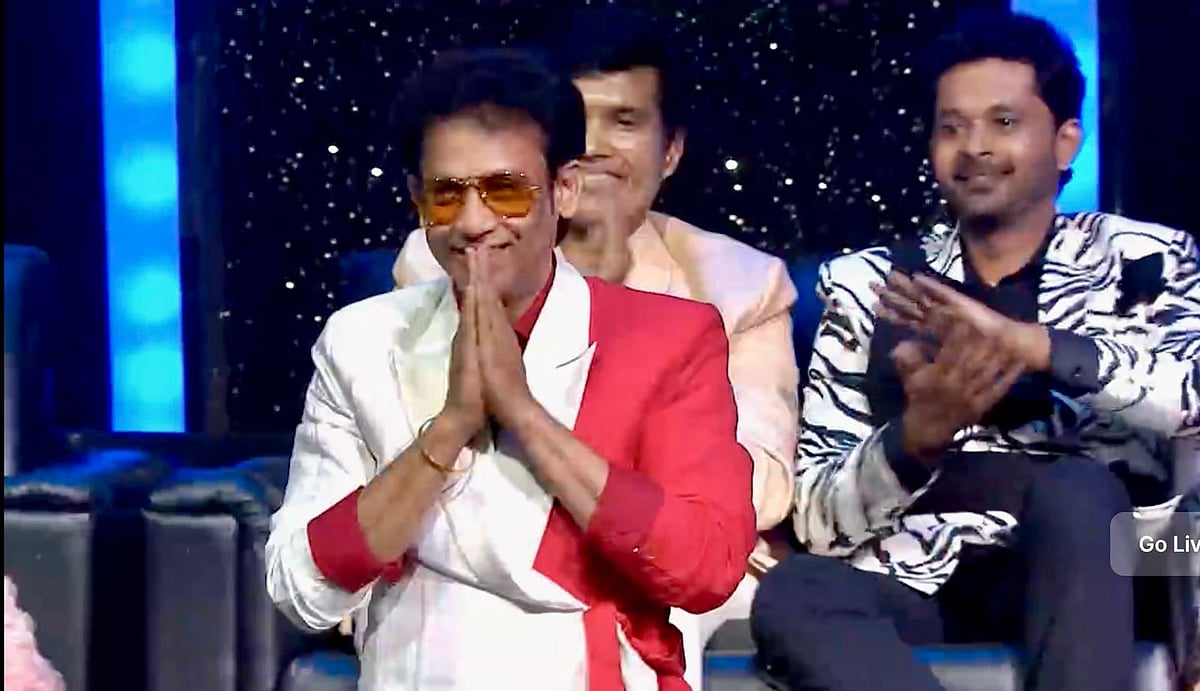 Bigg Boss 8 Grand Finale: `கேப்டன் ஆஃப் தி ஷிப்' -தீபக், `டாஸ்க் பீஸ்ட்' ரயான் -பிக்பாஸ் விருதுகள்