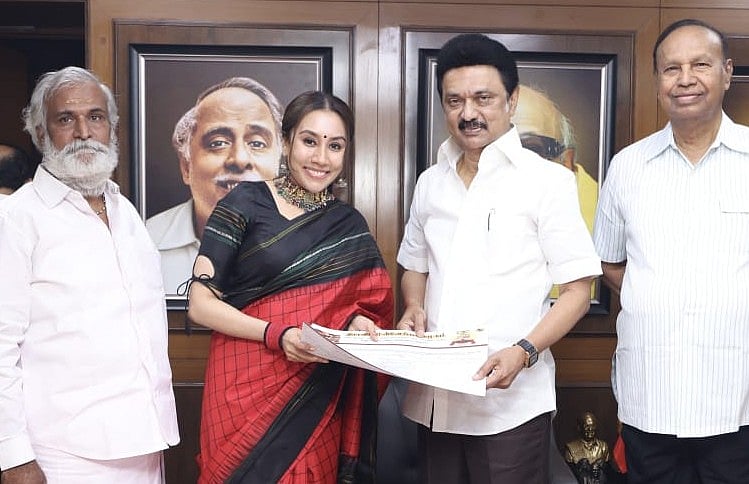 முதல்வர் ஸ்டாலின் முன்னிலையில் திமுக-வில் இணைந்தார் திவ்யா சத்யராஜ்!