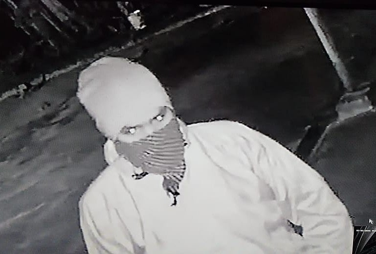 சேலம்: துணை மேயர் வீட்டில் கொள்ளை சம்பவம்; சிசிடிவியில் பதிவான கர்சிஃப் திருடர்கள்.. போலீஸ் விசாரணை!