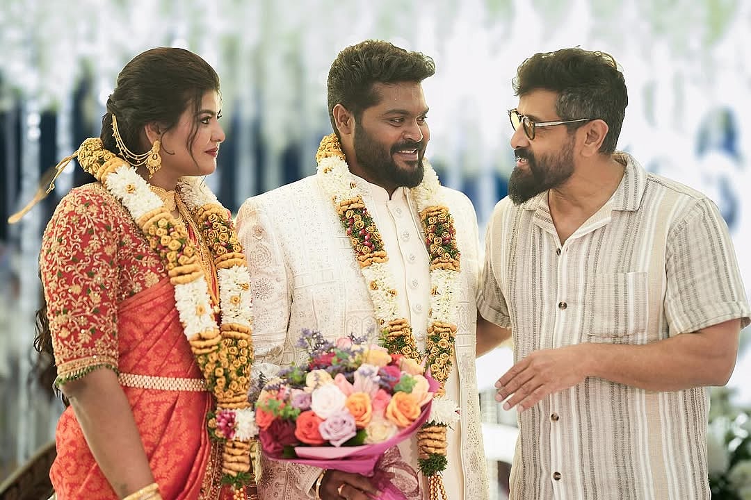Ajay Gnanamuthu Wedding: விக்ரம், விஷால், மிருணாளினி... திரண்டு வந்து வாழ்த்திய பிரபலங்கள்!