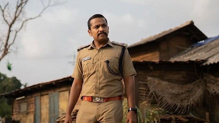 Basil Joseph : `மோஸ்ட் வான்டட் இளம் நடிகர்' - மாலிவுட்டை கலக்கும் பேசில் ஜோசப்!