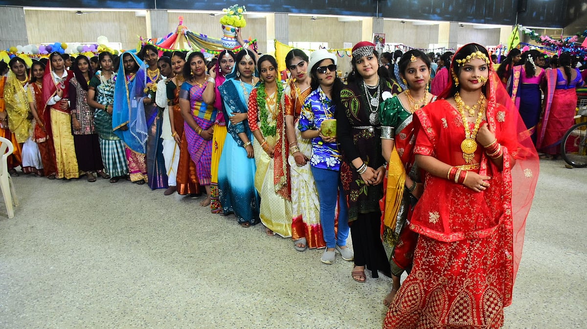 Ed Bazaar: சென்னையில் உணவு மற்றும் கைவினை பொருட்கள் திருவிழா; குவியும் பொதுமக்கள் | Photo Album