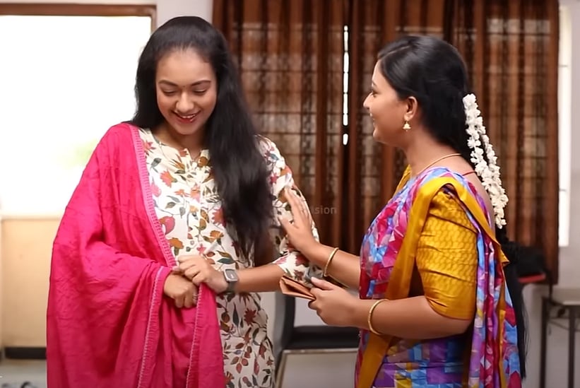 Siragadikka aasai : ரோகிணிக்கு பேய் ஓட்ட நினைக்கும் மனோஜ்; வித்யாவை ஏமாற்றிய மீனா!