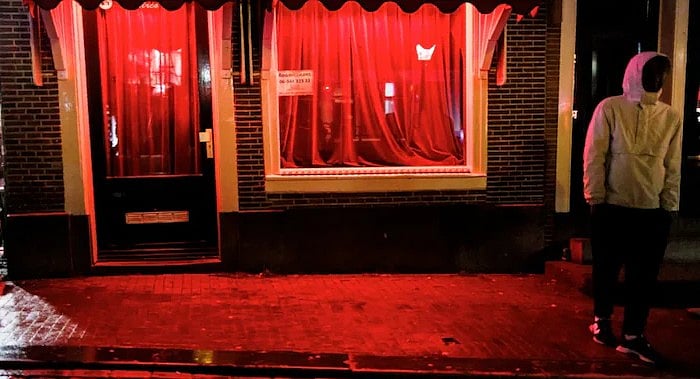 கோவை ஸ்டார் ஹோட்டல் ஸ்பாவில் பகிரங்கமாக நடைபெற்ற பாலியல் தொழில்... 6 பெண்கள் கைது