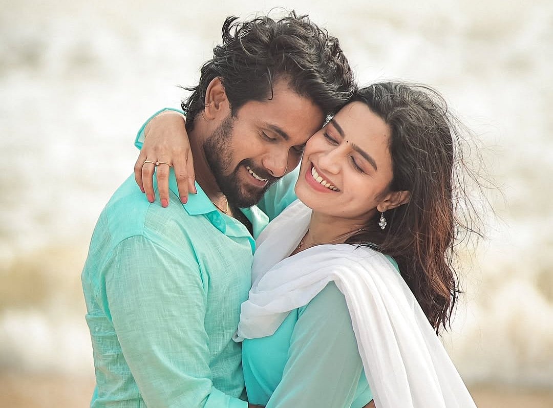 `இதிகாசம் இதுதானா இவளோடு நடந்தேனா...' - தொகுப்பாளர் சங்கீதாவைத் திருமணம் செய்த அரவிந்த் செய்ஜு 