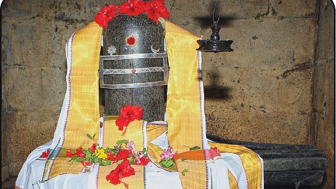 நியாயமான வேண்டுதல்களை நிறைவேற்றும் தனுர்வியதிபாத வழிபாடு; எங்கு ஏன் செய்ய வேண்டும் தெரியுமா?