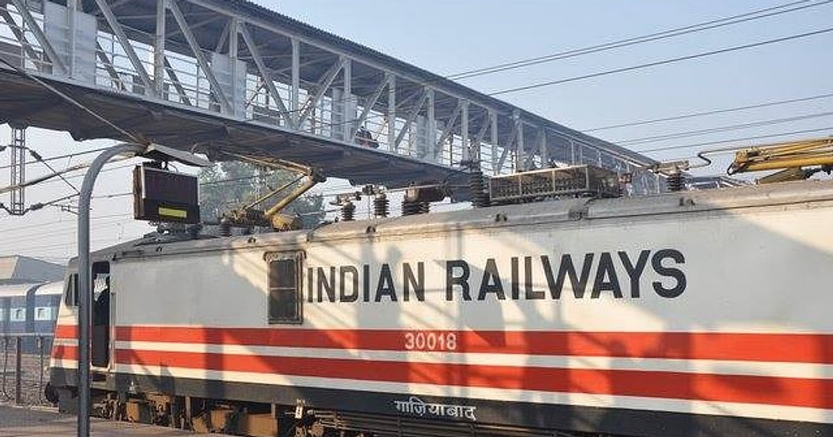 Railway: முன்பதிவில்லாத பெட்டிகளின் எண்ணிக்கை குறைக்கப்பட்டதா? - ரயில்வே விளக்கம்!