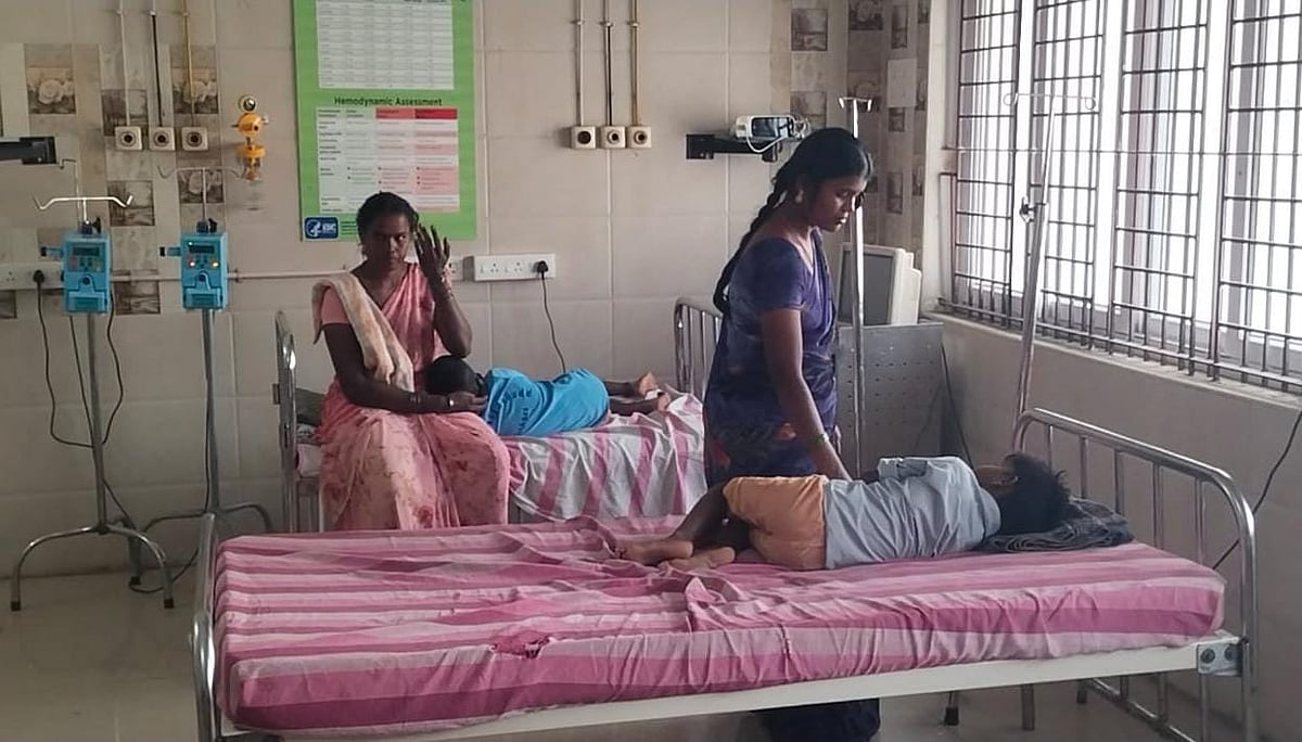 புதுக்கோட்டை: எலி ஸ்பிரேயை முகத்தில் அடித்து விளையாடியதால் விபரீதம்... மருத்துவமனையில் 4 சிறுவர்கள்