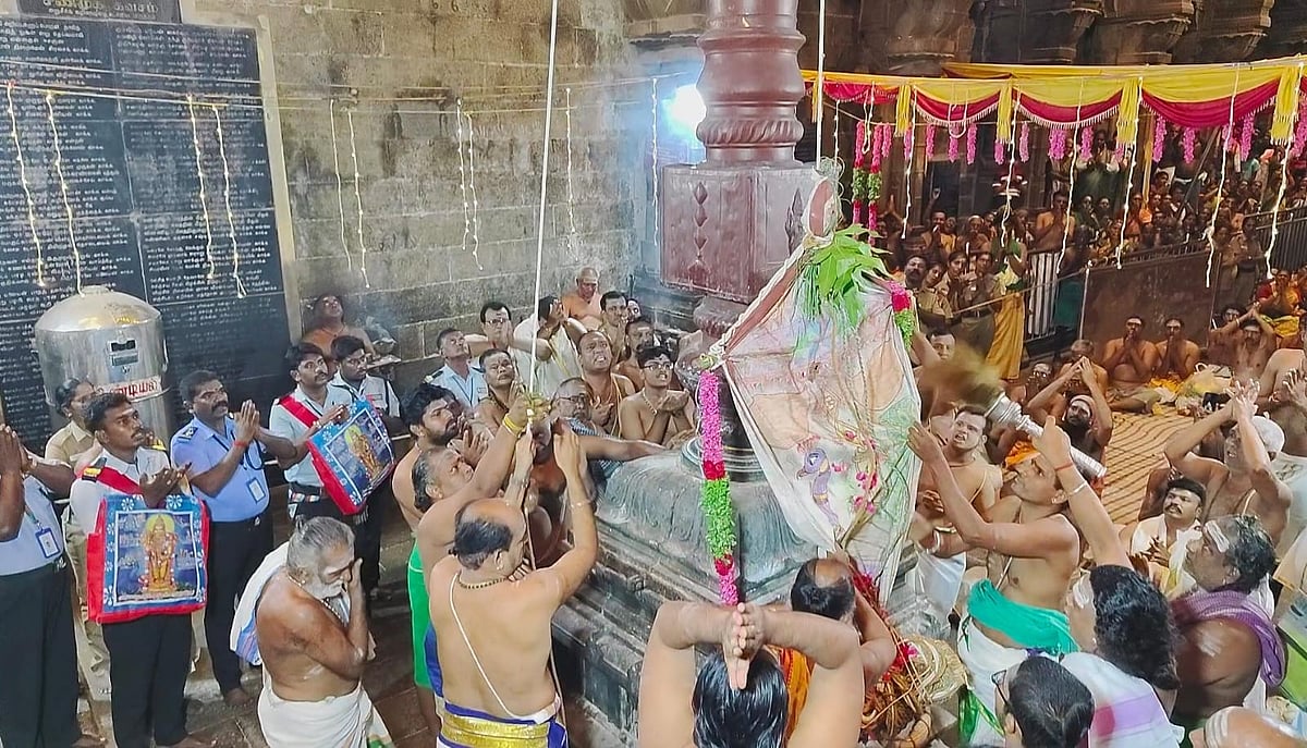 திருச்செந்தூர்: மாசித்திருவிழா கொடியேற்றத்துடன் தொடக்கம்; 12-ம் தேதி திருத்தேரோட்டம்!