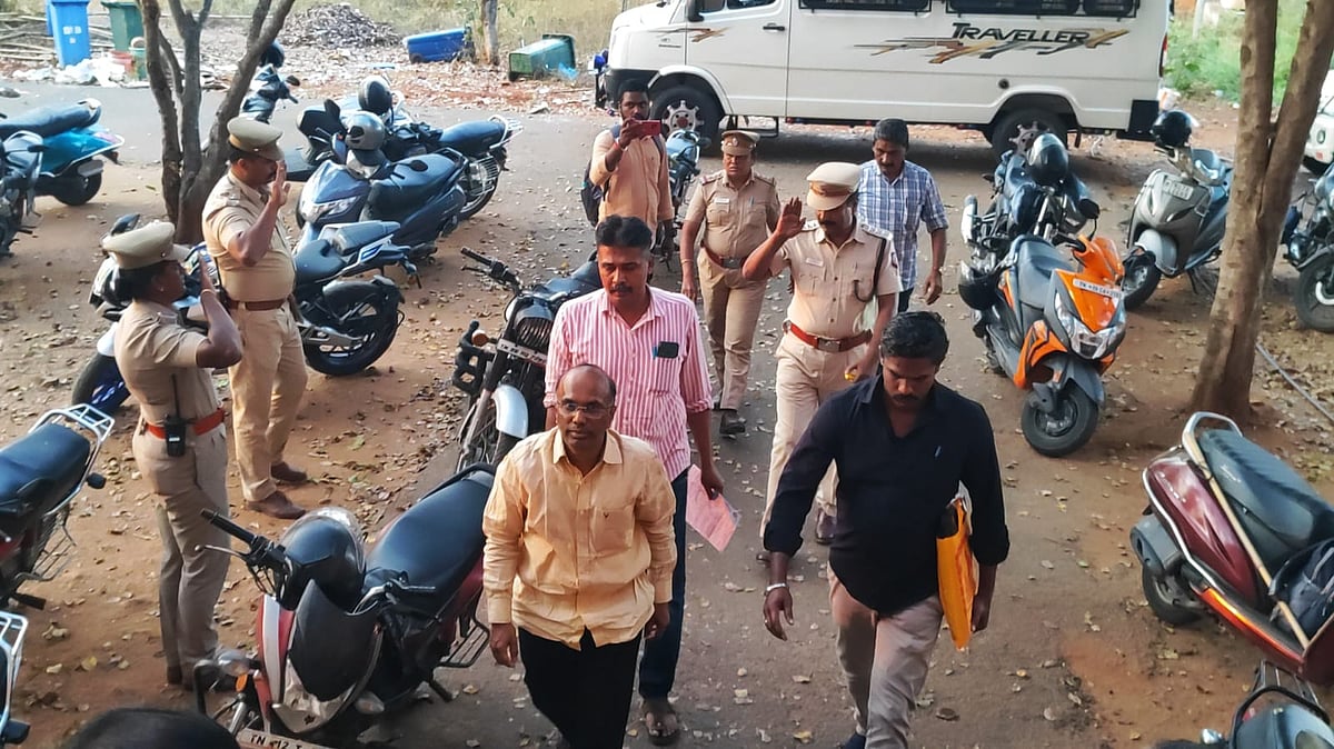 கரூர்: தொழிலதிபரிடம் ரூ.16 கோடி மோசடி; டிட்கோ அலுவலரைக் கைதுசெய்த போலீஸ்!