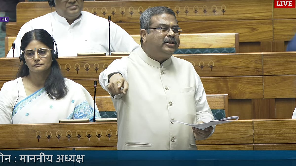 `திமுக-வினர் நாகரீகமற்றவர்கள்’ - சர்ச்சையாக பேசிய Dharmendra Pradhan ; கொதித்த திமுக எம்.பிக்கள்