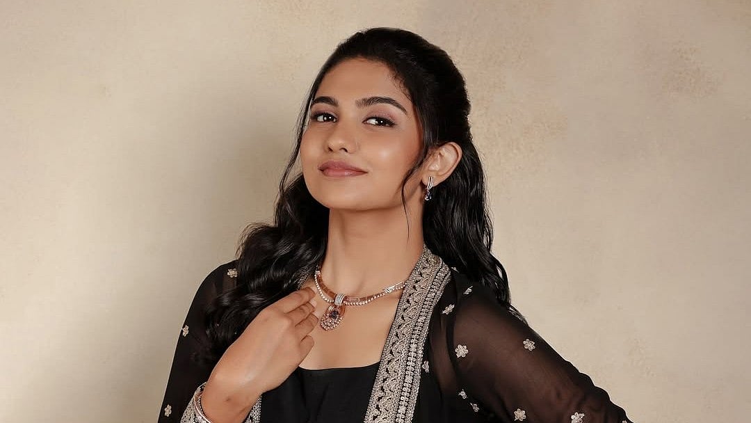 Mamitha Baiju: `விஜய் - விஷ்ணு விஷால் - பிரதீப் ரங்கநாதன்' - தமிழ் சினிமாவில் கலக்கும் மமிதா பைஜூ